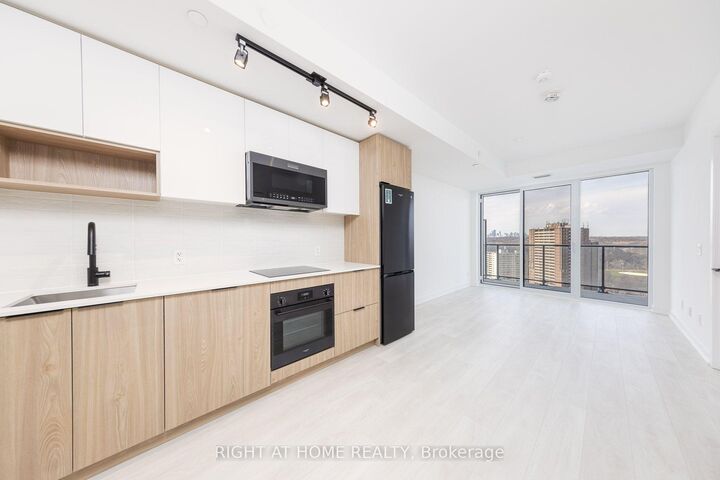 Property Photo:  5 Defries Street 2211  ON M5A 0W7 