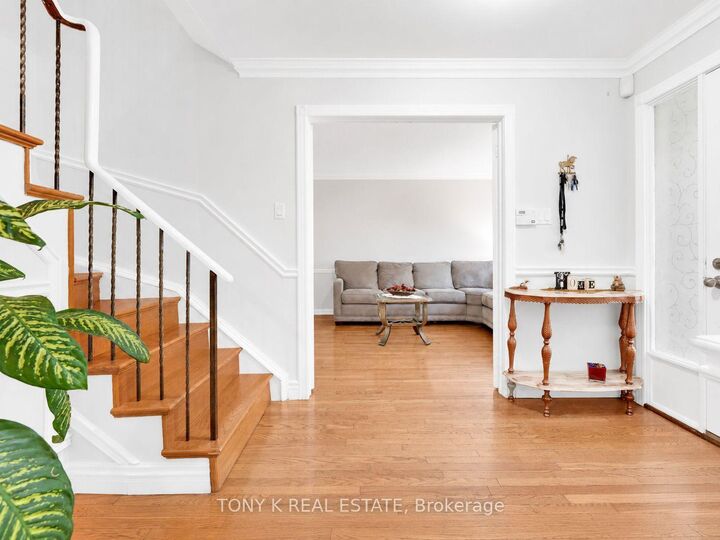 Property Photo: 515 London Road ON L3Y 6E4