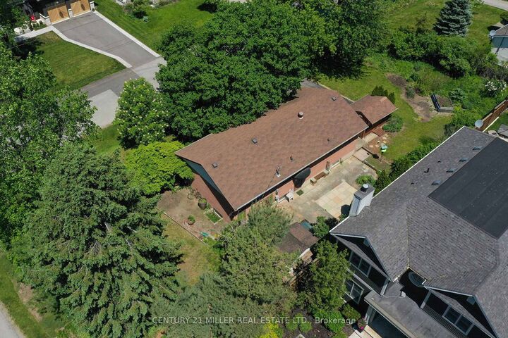 Property Photo: 1304 Avon Crescent ON L6J 2T7