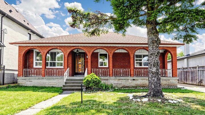 Property Photo:  139 Ranee Avenue  ON M6A 1N3 