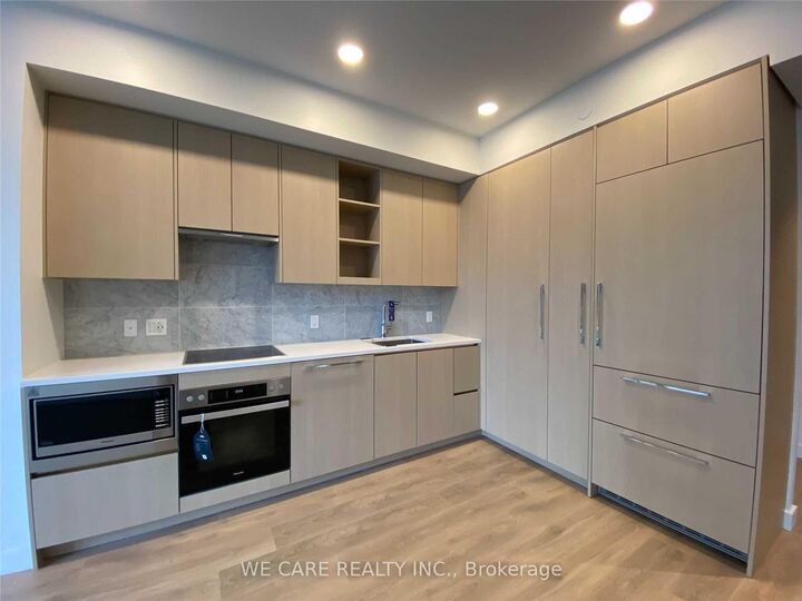 Photo de la propriété:  95 McMahon Drive 4006  ON M2K 0H2 
