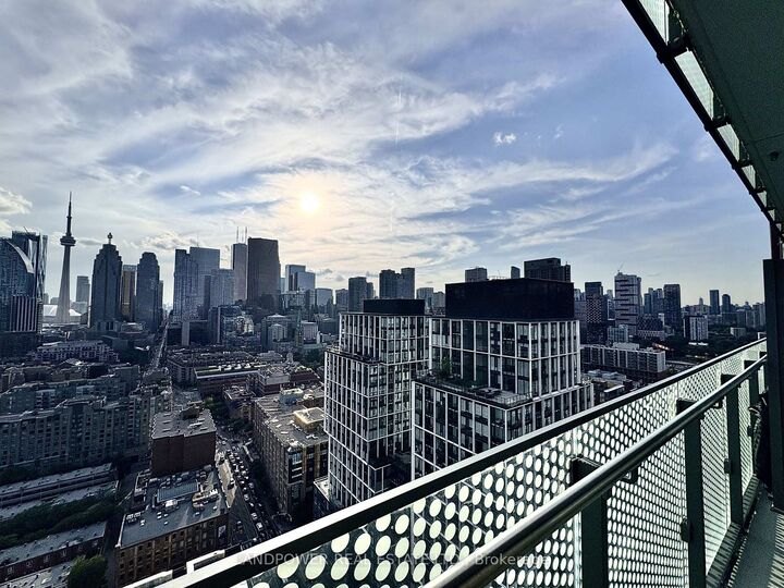 Property Photo: 135 Lower Sherbourne Street 2832 W ON M5A 1Y4