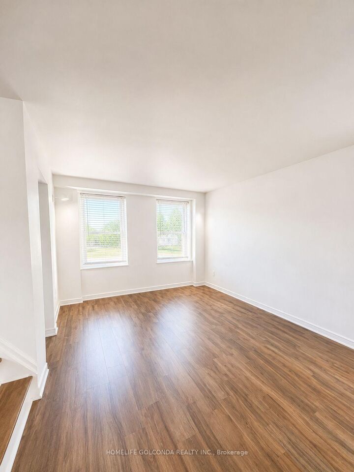 Property Photo:  279 Patterson Street  ON L3Y 3L9 