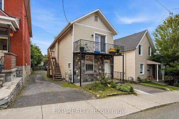 Property Photo:  84 Anderson Street  ON K1R 6T7 