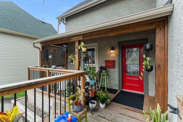Property Photo: 46 North Augusta Road ON K6V 2X4