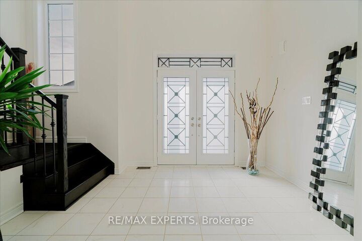 Property Photo: 43 Lewis Avenue ON L3Z 0X2