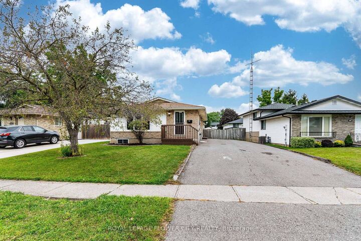 Property Photo: 135 Keefer Road ON L2V 4N1
