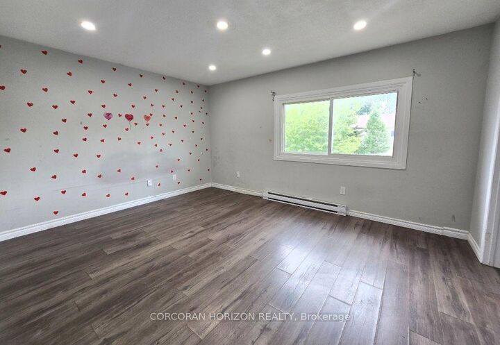 Photo de la propriété:  1600 Culver Drive 20  ON N5V 3H5 