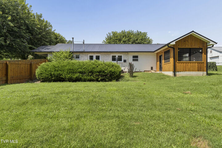 Property Photo: 1703 Southwest Avenue TN 37604