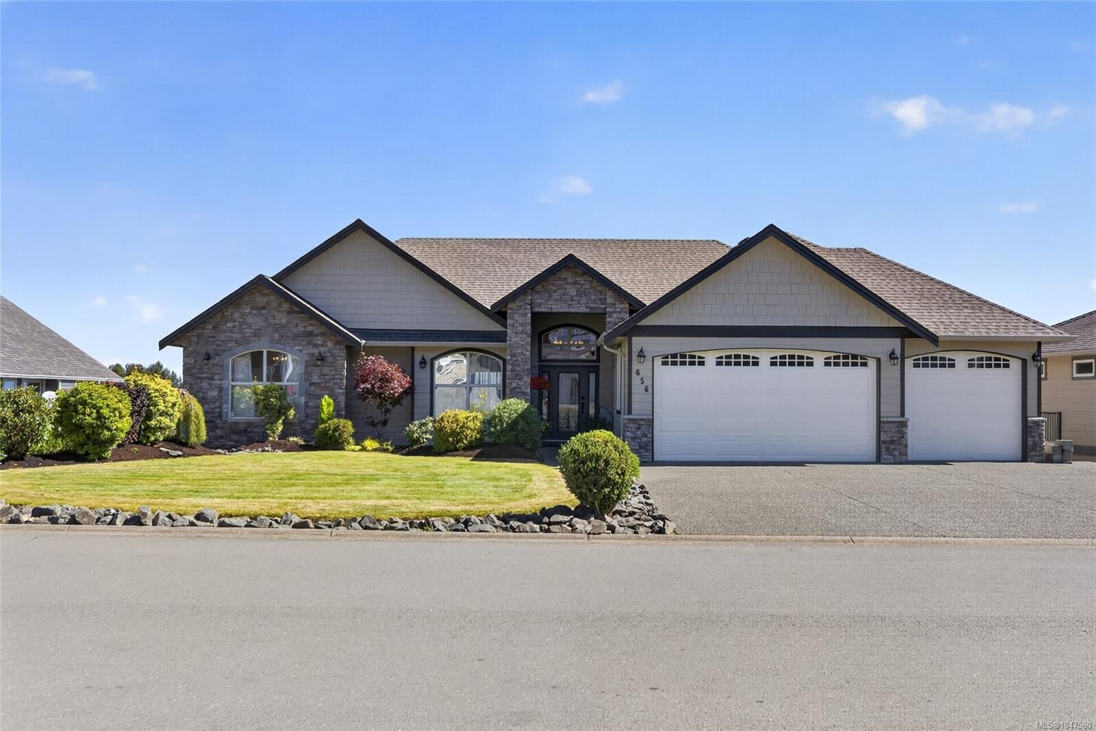 Property Photo: 656 Mariner Dr BC V9H 1V9