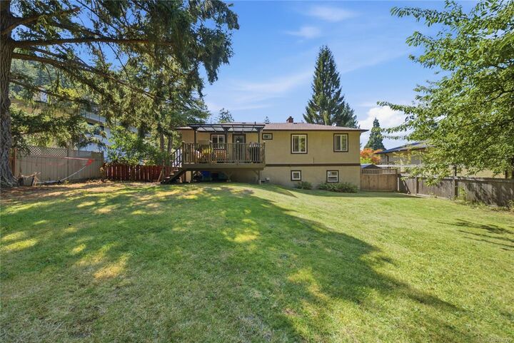 Property Photo: 1232 Pearce Cres BC V8X 3S9