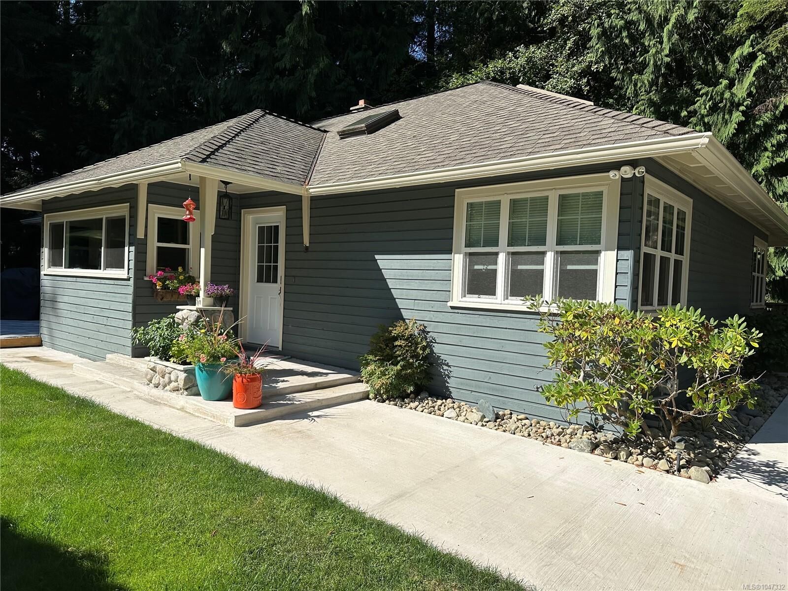 Property Photo: 324 Chester Rd BC V9K 1B9