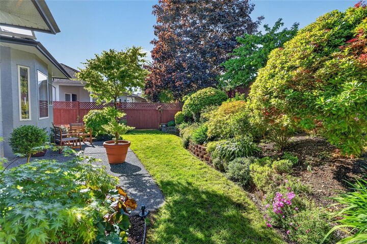 Property Photo: 5722 Quarry Cres BC V9T 6H9