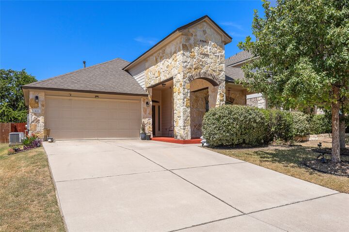 Property Photo: 633 Schefer Street TX 78641