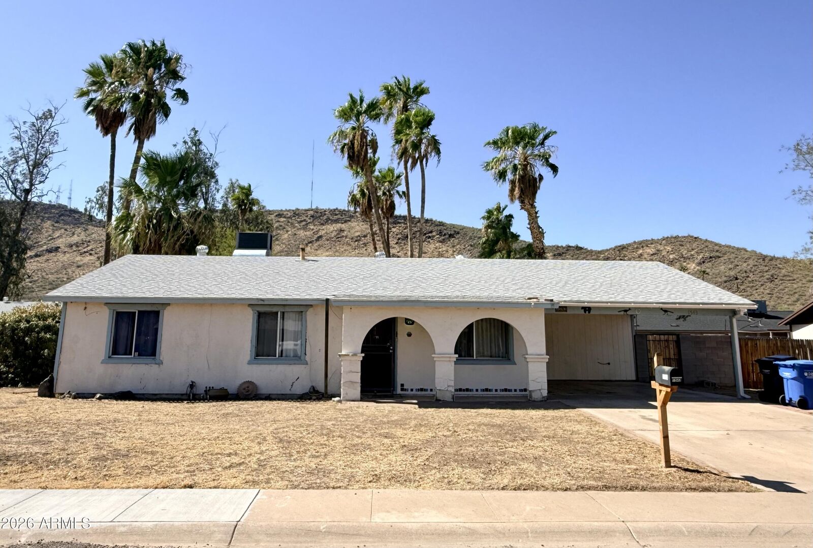 Property Photo:  1543 W Surrey Avenue  AZ 85029 