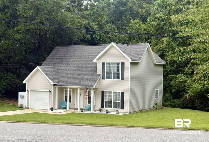 Property Photo: 105 Donna Cir AL 36526