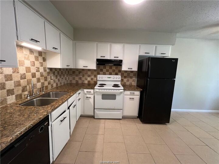 Property Photo:  1615 Welsh  TX 77840-4245 