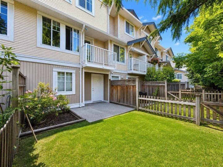 Property Photo: 6533 121 Street Avenue 40 BC V3W 1M5