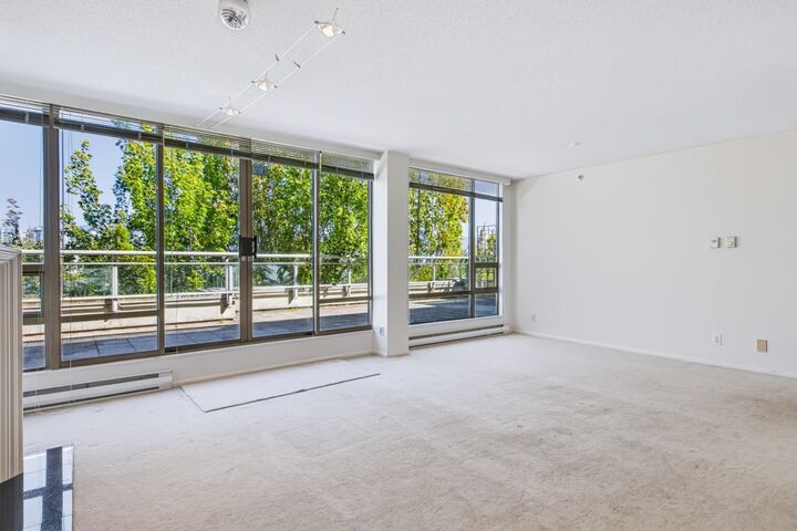 Property Photo: 2438 Heather Street Ph1 BC V5Z 3H9