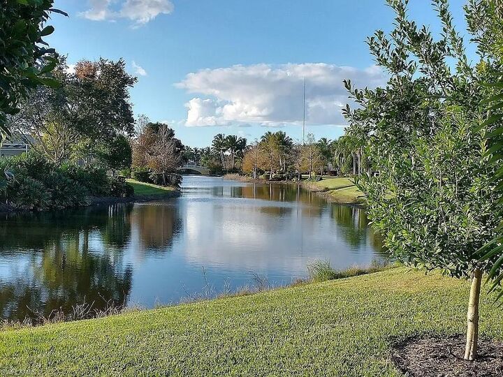 Property Photo: 28258 Islet Trl FL 34135