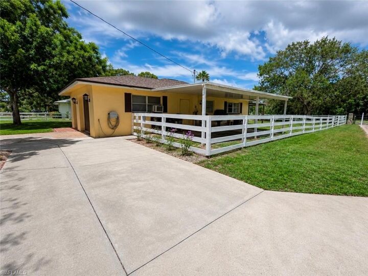 Property Photo: 1798 Marilyn Dr FL 33917
