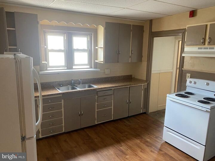 Property Photo:  523 Walnut Street  PA 17042 