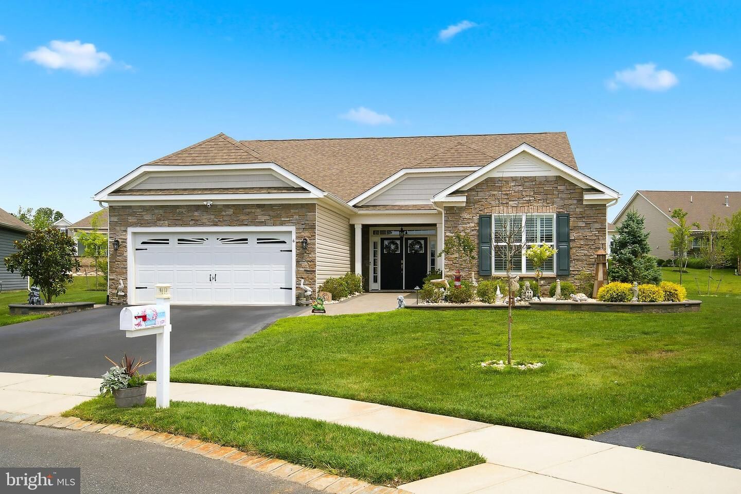 Property Photo:  6 Otter Circle  NJ 08005 