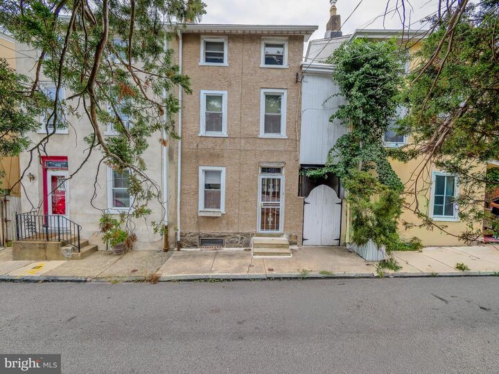 Property Photo: 418 W Woodlawn Street PA 19144