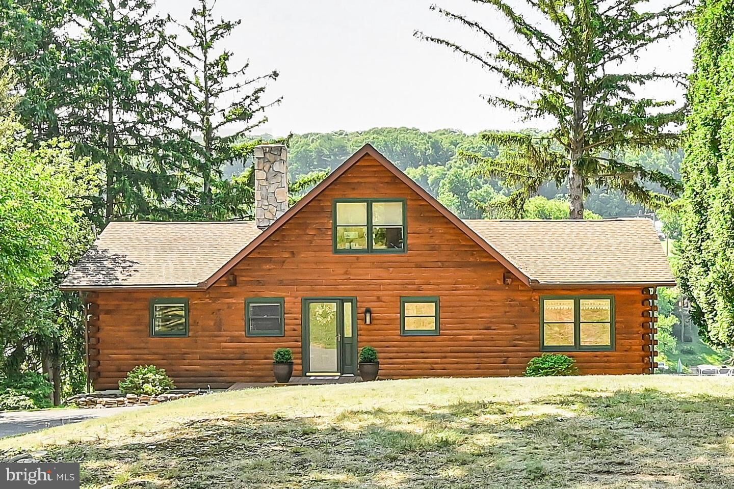Property Photo:  1506 Wynonah Drive  PA 17922 
