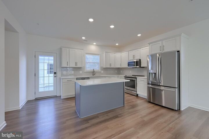 Property Photo:  2482 Artesian Way  PA 17601 