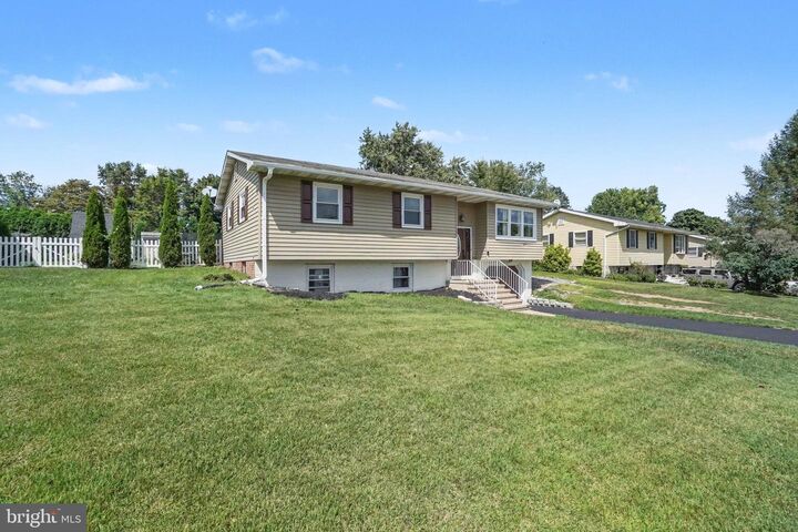 Property Photo:  3220 S Scenic Road  PA 17109 