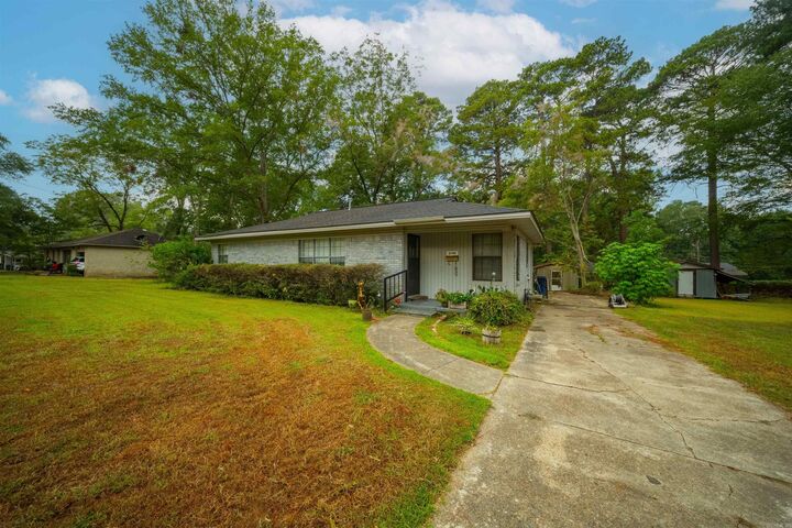 Property Photo: 2742 Evergreen Avenue AR 71701