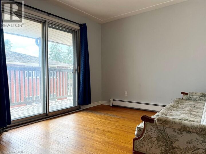Property Photo:  19 Lilac Street 1  ON N2G 3A9 