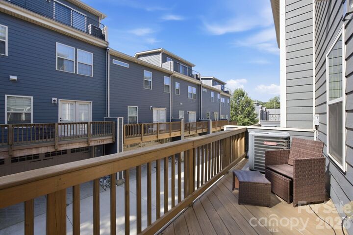 Property Photo:  1321 Queen Lyon Court  NC 28205 