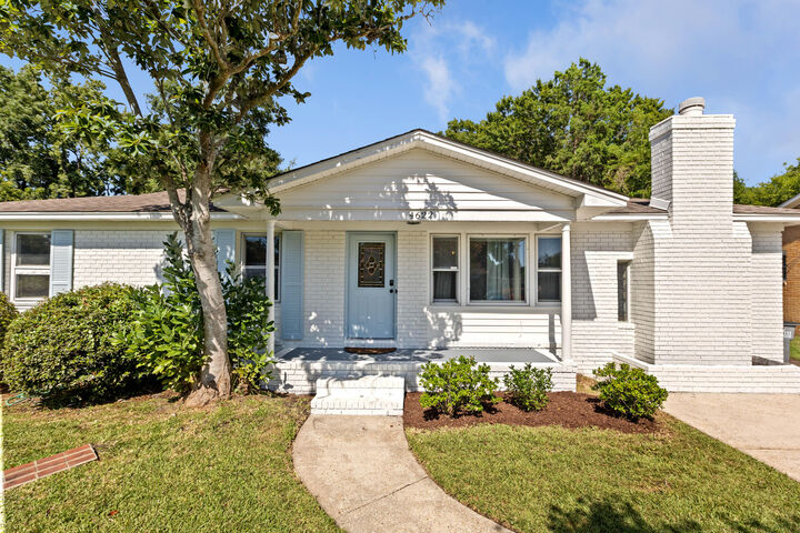 Property Photo: 4622 Glenn Street SC 29405