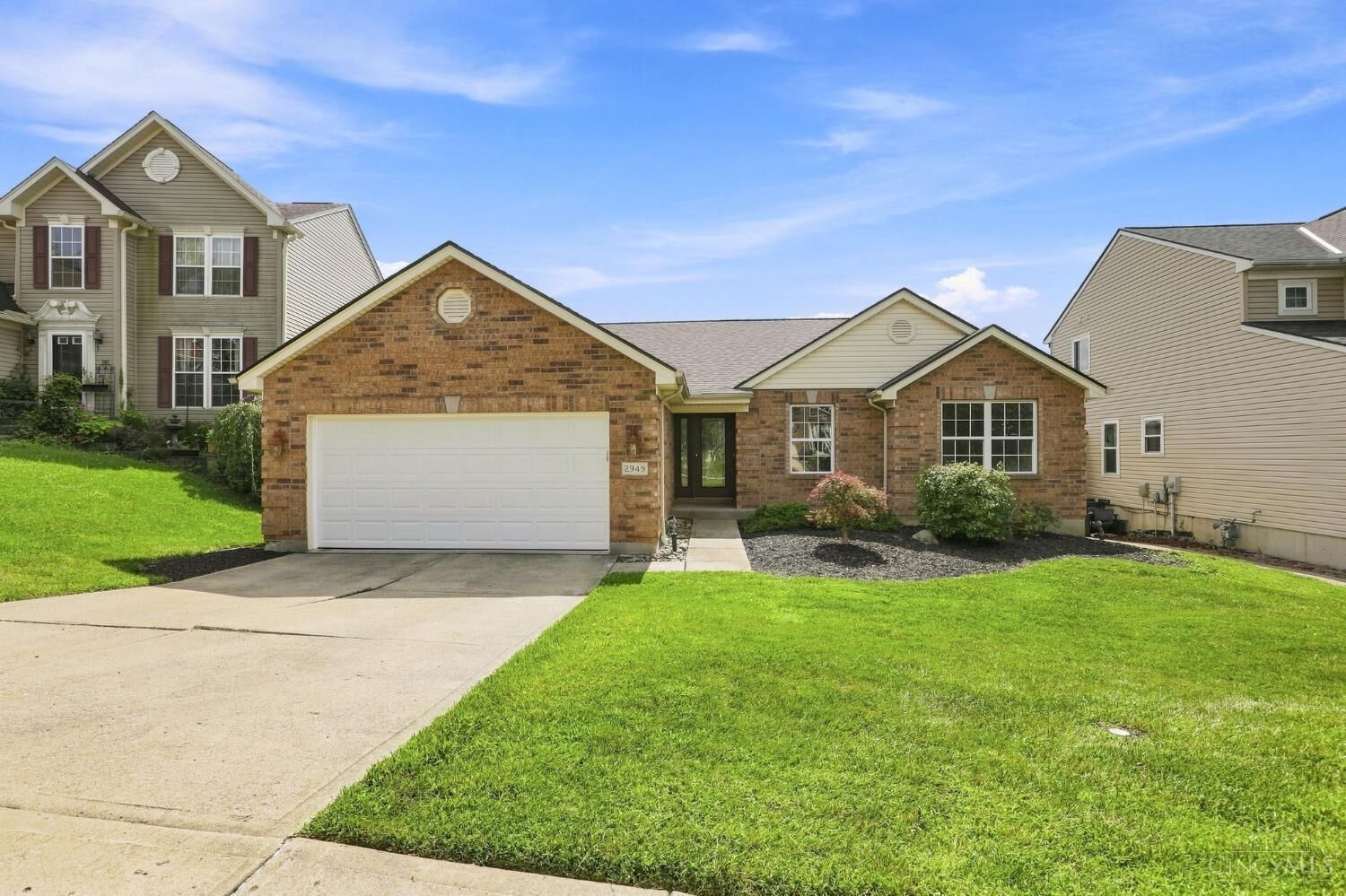 Property Photo:  2949 Parkwalk Drive  OH 45239 