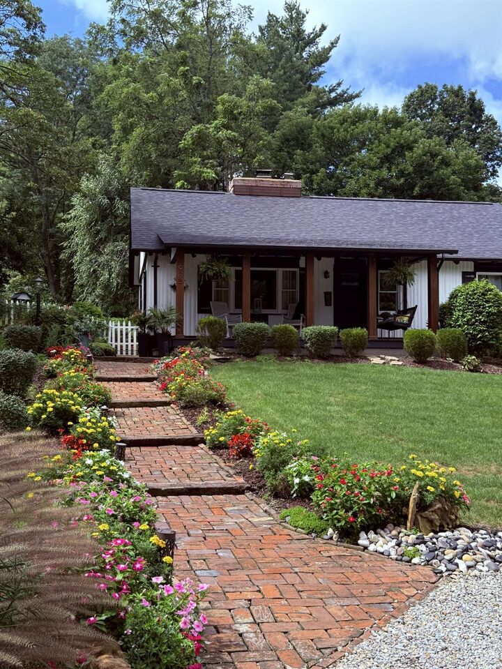Property Photo:  935 E Fosters Maineville Road  OH 45039 