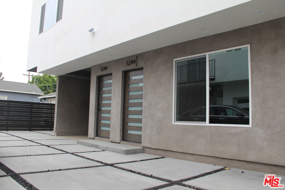 Property Photo:  5242 Tilden Ave, Unit 5244  CA 91401 