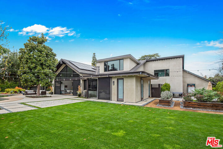 Property Photo:  17352 Magnolia Blvd  CA 91316 