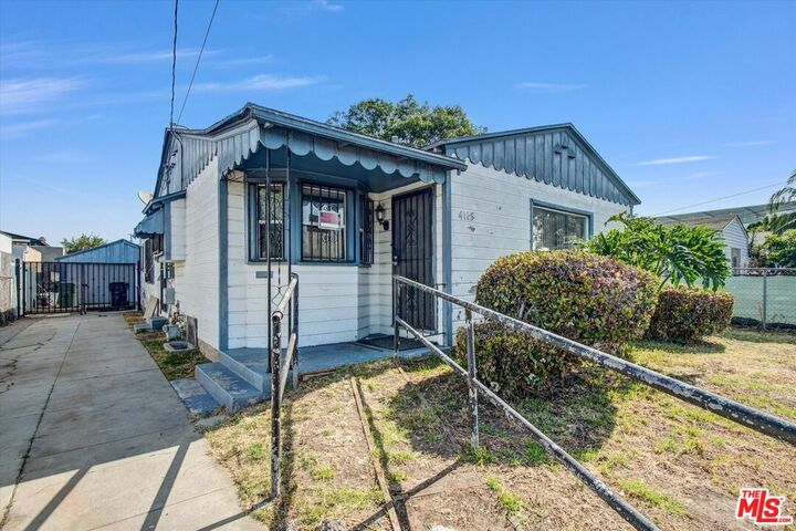 Property Photo:  4115 W 102nd St  CA 90304 