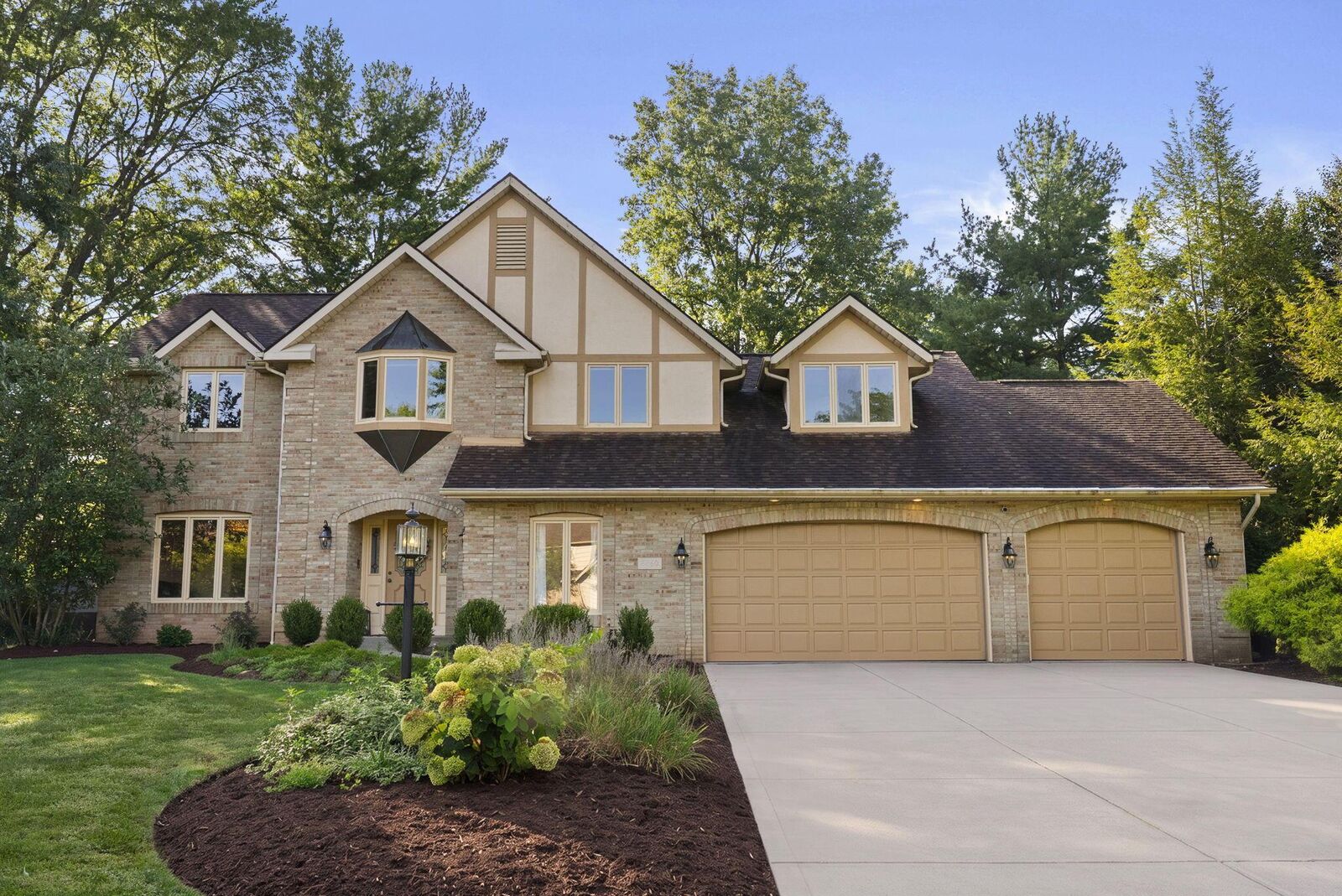 Property Photo: 8860 Shenandoah NW Drive OH 43147