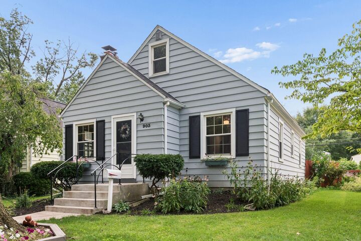 Property Photo: 903 Chelsea Avenue OH 43209