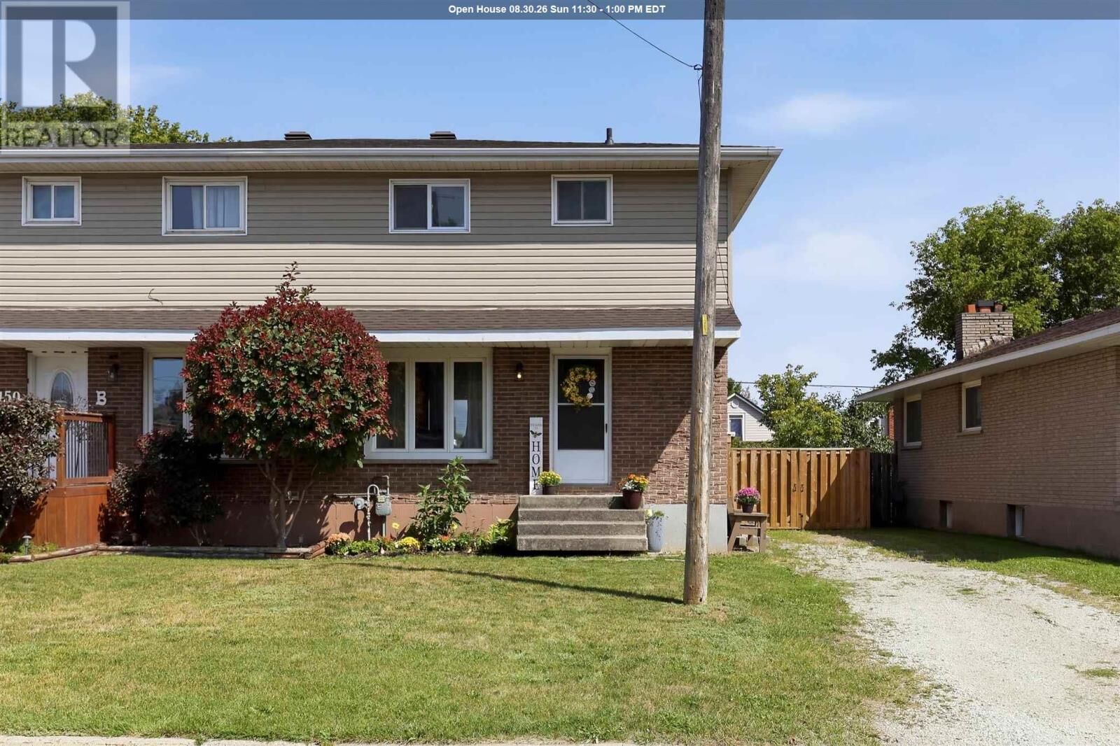 Photo de la propriété: 150A McFadden Ave ON P6C 4T2