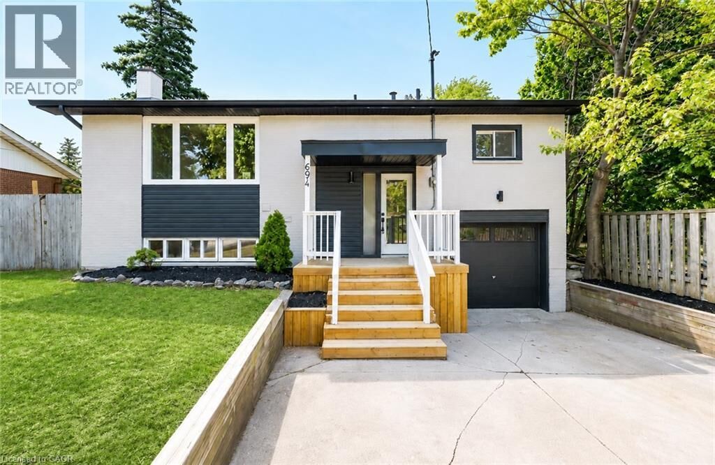 Property Photo:  694 Upper Ottawa Street  ON L8T 3T6 
