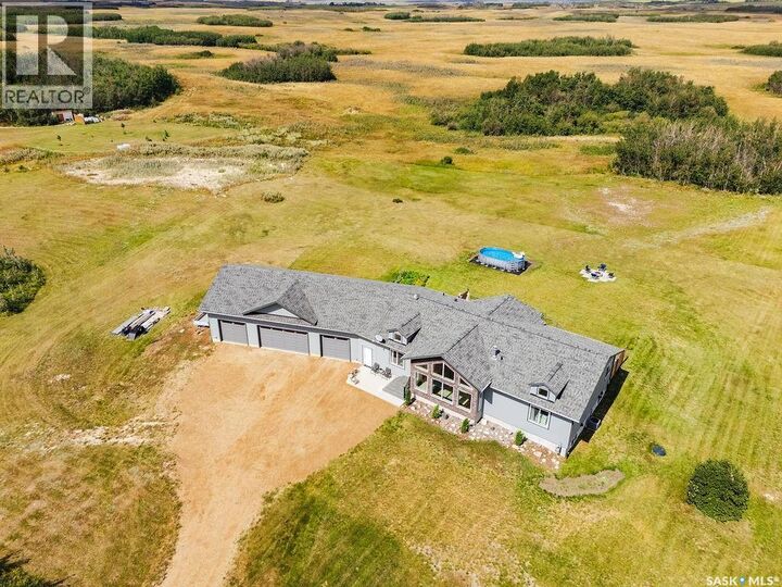 Property Photo: 117 Louise Crescent SK S7A 0A9