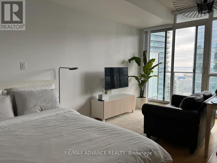 Property Photo:  65 Bremner Boulevard 3603  ON M5J 0A7 