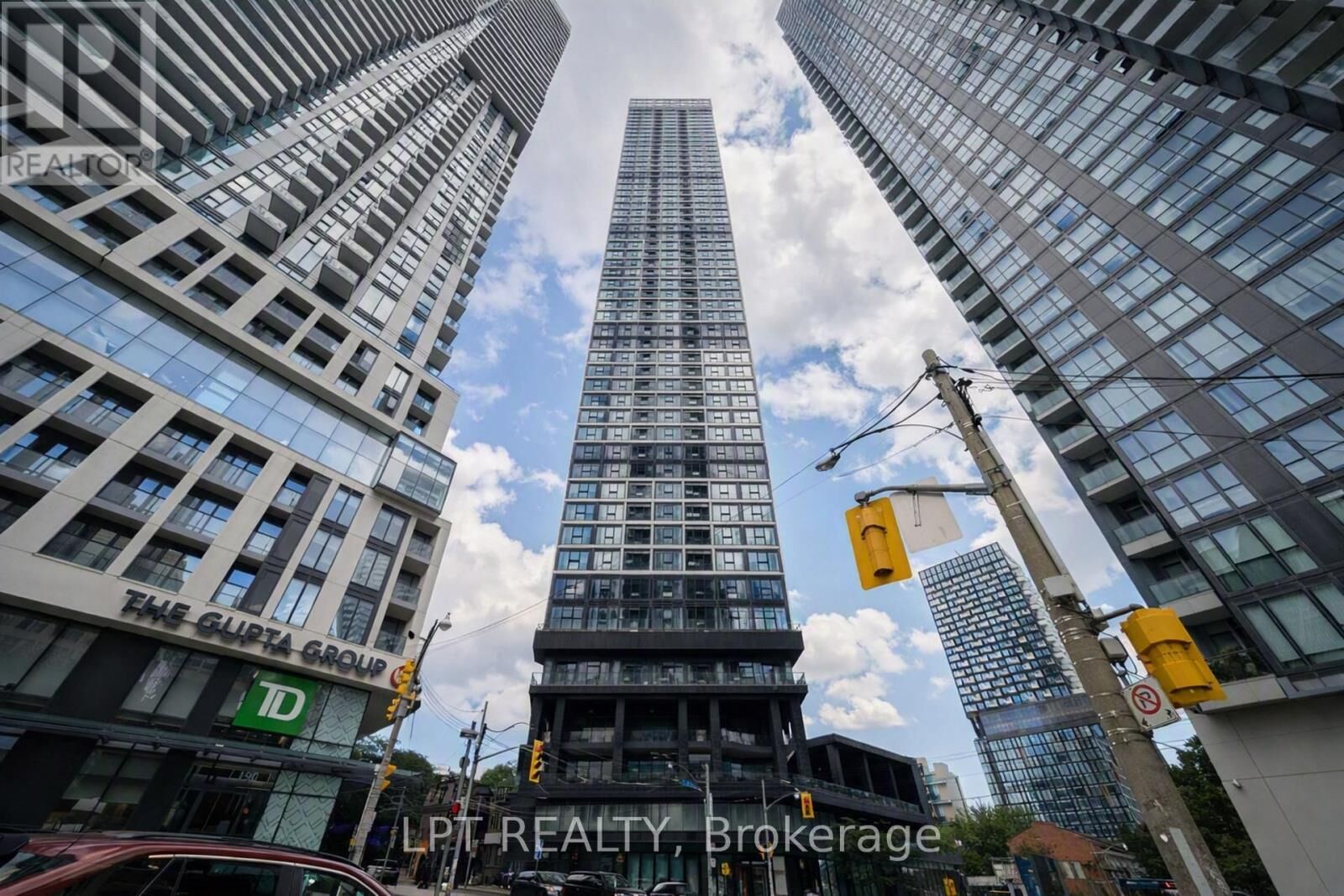 Property Photo:  181 Dundas Street East 807  ON M5A 0N5 
