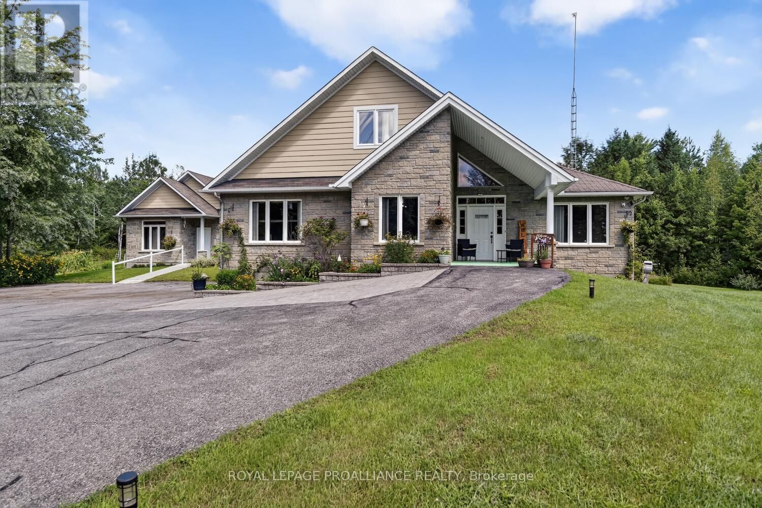 Property Photo:  1476 Calypso Street  ON K0A 1M0 