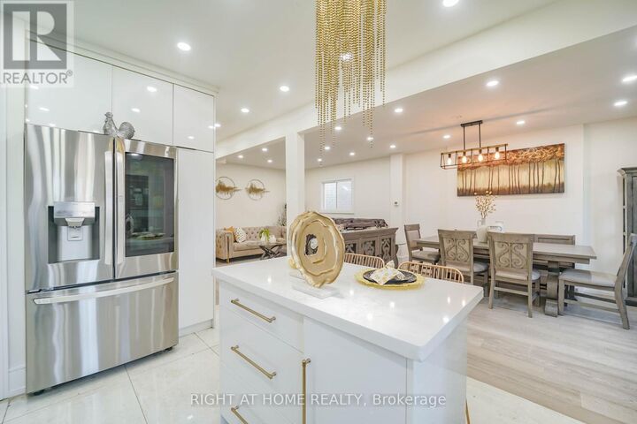 Property Photo: 174 Aylesworth Avenue ON M1N 2J6