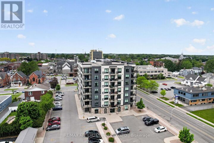 Property Photo:  108 Second Street East 604  ON K6H 0C9 